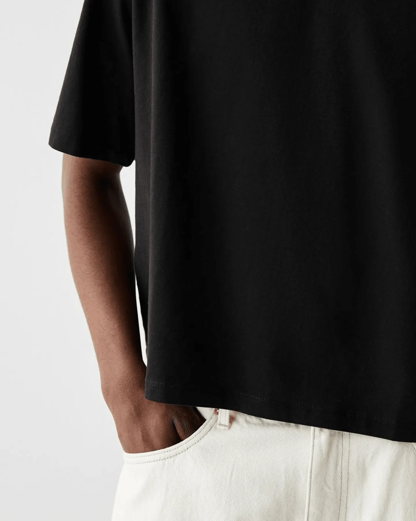 Essential Cropped Tee