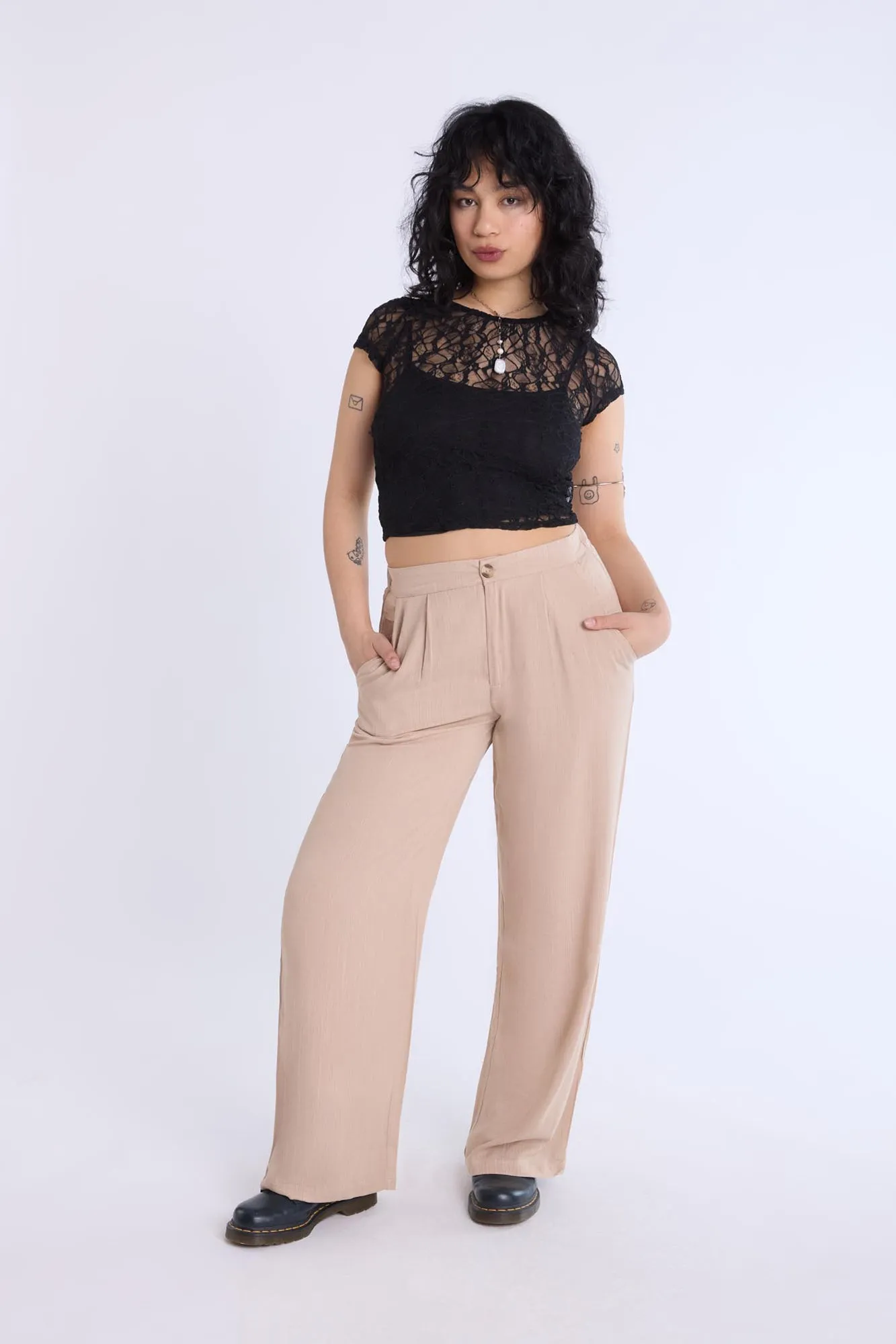 Lace Cap Sleeve Cropped Top